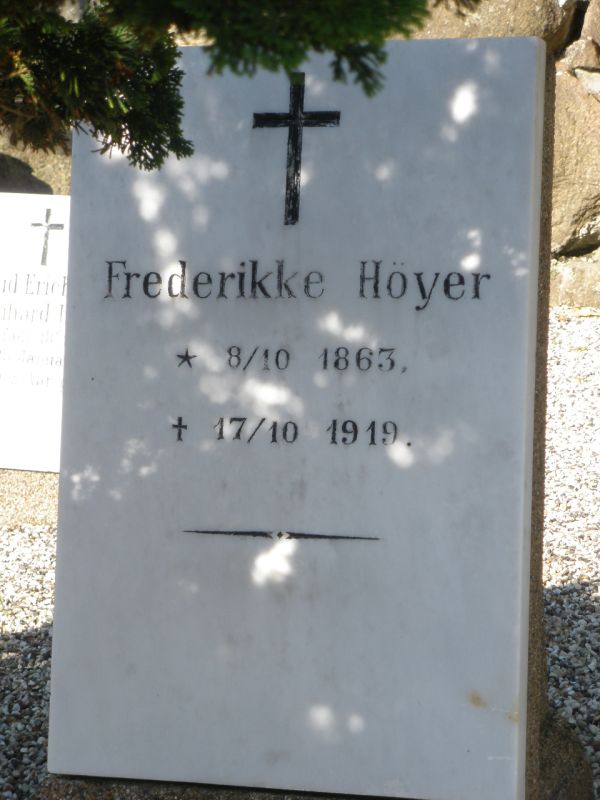 Frederikke Hoeyer.JPG
